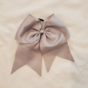 Gray bow